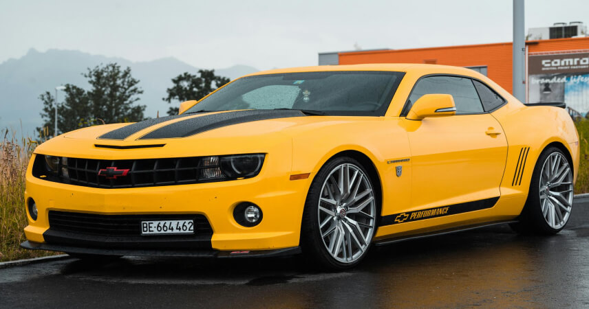 Jeep Grand Cherokee conquers terrain with .